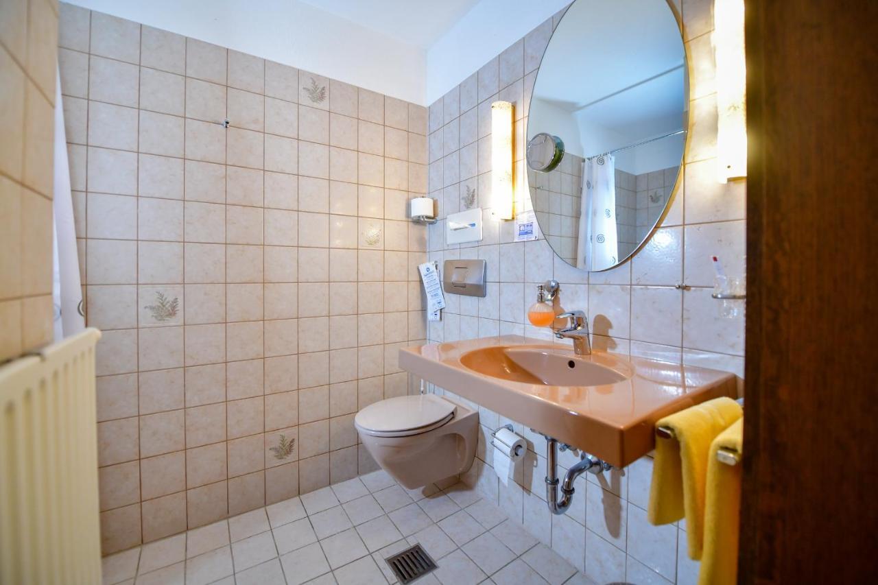 Hotel Zur Post Balve エクステリア 写真